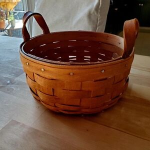 Vintage LONGABERGER 1987 Rustic Brown Woven Basket with Handles.